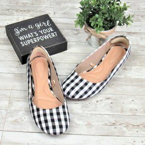 COPY - Size 8W Black & White Gingham Flats